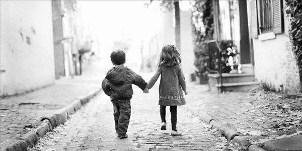 该如何妥善处理青少年早恋